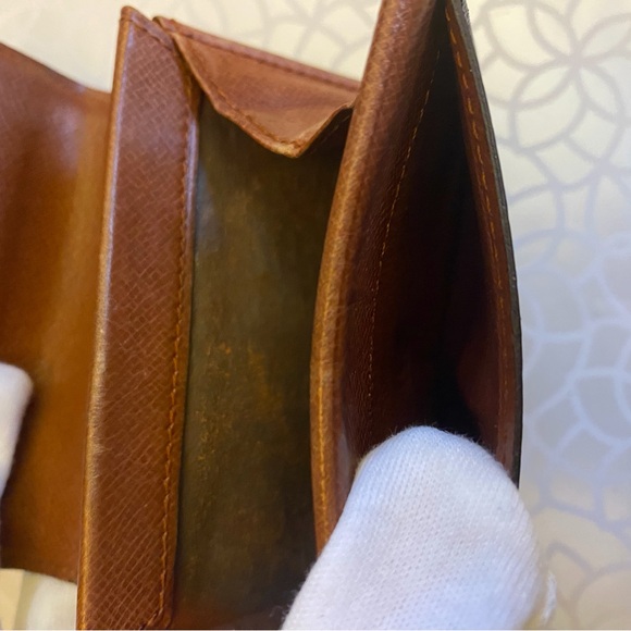 Louis Vuitton Card / Coin Purse - Picture 10 of 16